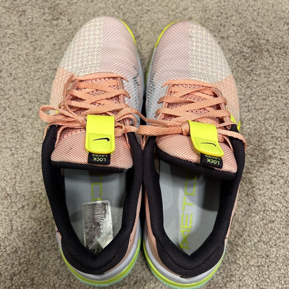 Nike Metcon Women's Peach and Neon Yellow Athletic Shoes - Picture 4 of 7